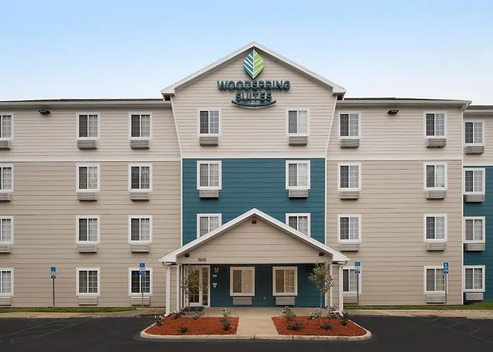 Extended America Select - - East Hotel