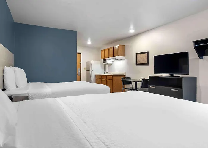 Value Place Tallahassee East 2*