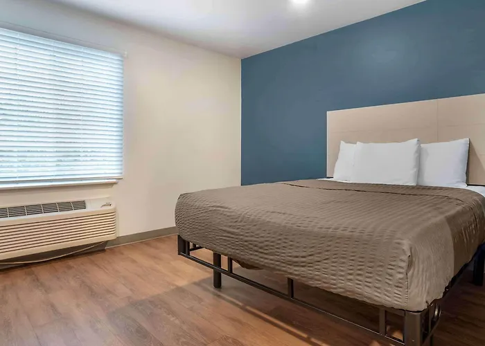 Extended America Select - - East Tallahassee